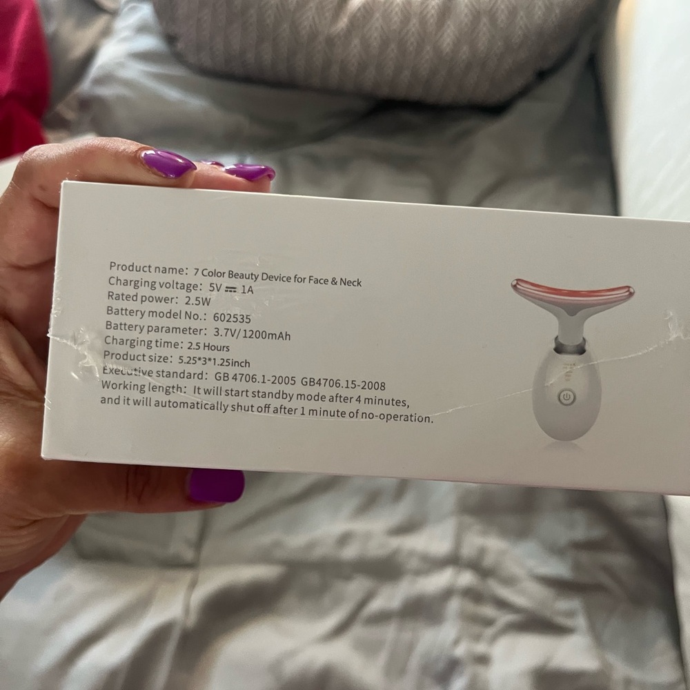 7 Color Beauty Device for Face & Neck - Picture 3 of 3